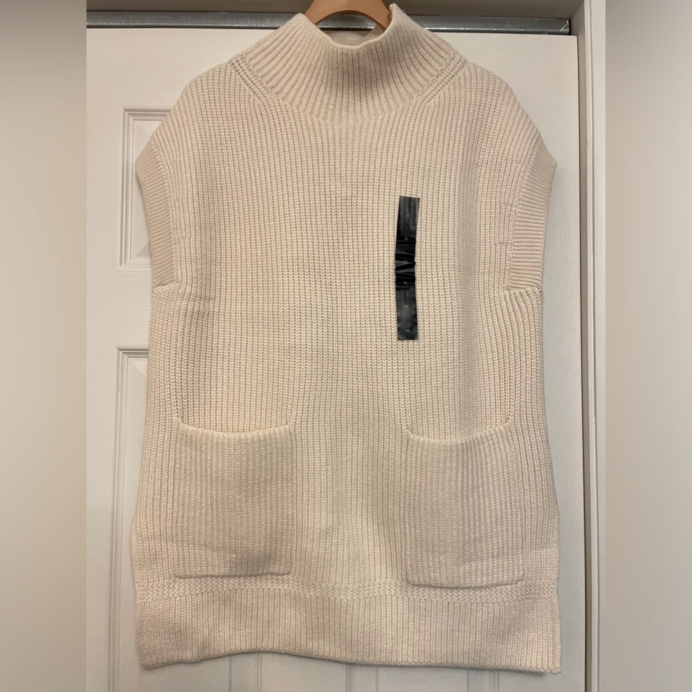 Banana Republic women’s heavy sweater